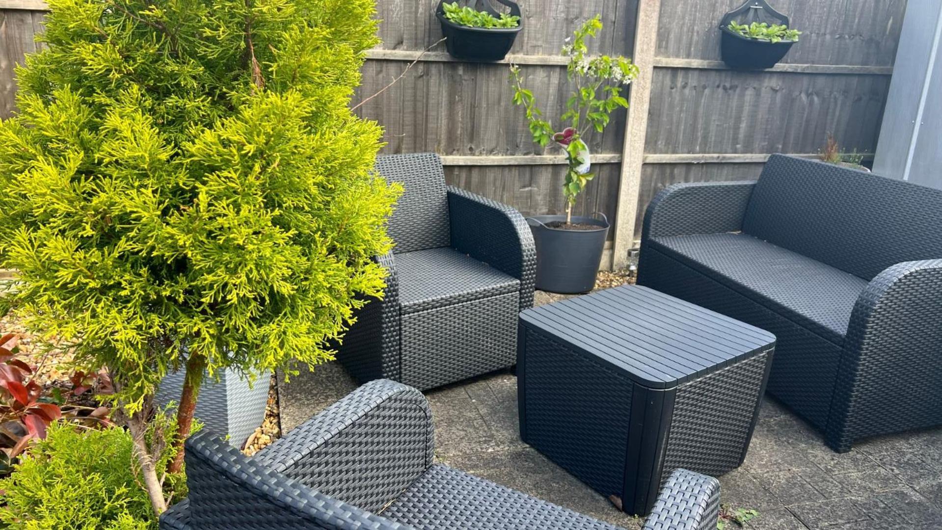 Double Room In Great Barr Near M5 - M6 - Parking - Tv Bed-Garden Birmingham Kültér fotó